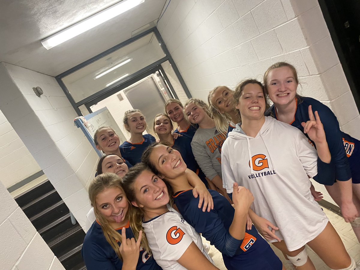 GHSVolleyball2's tweet photo. Lady Grizzlies finally defeat Chuckey-Doak last night 3-1 after falling to them twice during regular season. However Lady Grizzlies couldn’t overcome Greeneville in the second game of the night losing 3-0. Elimination game vs Cherokee Thurs. @ 4. Regional tourney spot on the line https://t.co/RjmpCWnLeX