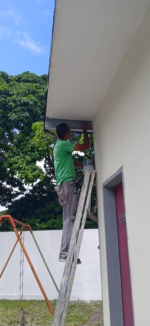 SupervisionZedc's tweet photo. Continúan los preparativos para Regreso a Clases Seguro y Progresivo, Garantizando los lineamientos y objetivos de Distrito Capital, y el plan Una Gotita de Amor para las Escuelas! #InicioAClasesSeguroYProgresivo @_LaAvanzadora 
@RosangelaOrozco @gracielamarilis  @ZonaEducativaDC https://t.co/qZfnOTBfTM