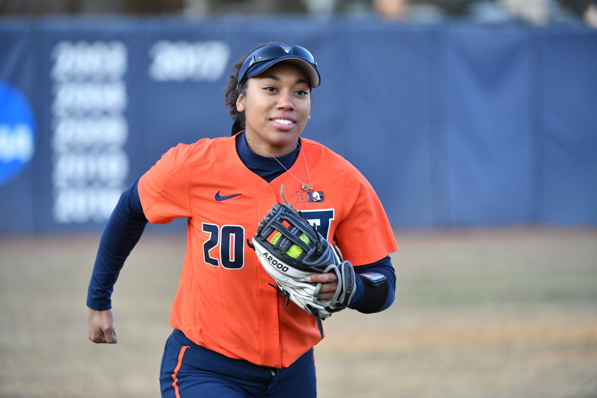 Illinois Softball tweet media