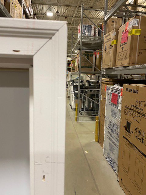 muppin's tweet photo. And @Lowes @MarvinREllison while we are at it, here’s the condition of the special order doors. Why didn’t anyone call me to tell me? Why did Lowes verify these were installable and my installer get there to see this? You have my money. Now what? https://t.co/pRbHul445u