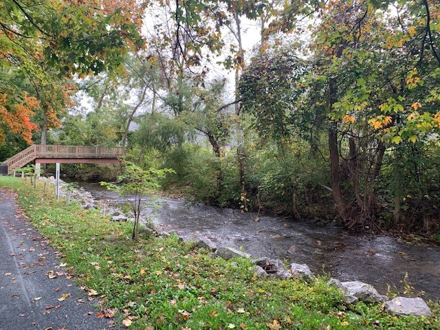 AARPMD's tweet photo. . Next up we have one our own ASDs of Outreach Jen H. &amp; her family reporting from PA to celebrate #WalkMDday2021 and #Walktober with us. Started out with a walk to school and made a furry friend along the way! https://t.co/nKxPqCTNhX