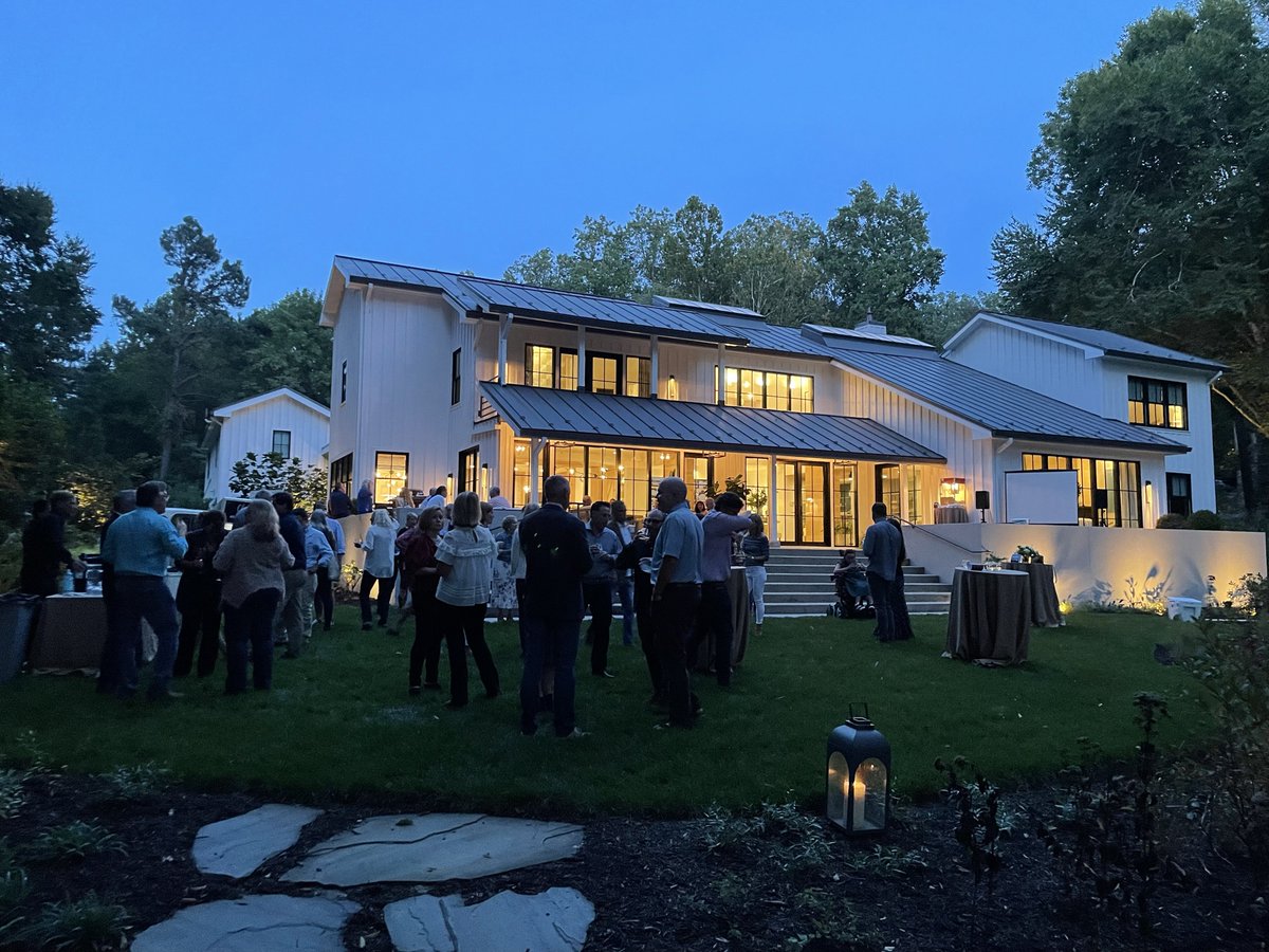 SportableRVA's tweet photo. The #tailgateoftheweek, presented by NyCom, is the Wilkinson’s Tailgate! We closed out the 10th Anniversary Tailgate where it all began a decade ago - at the beautiful home of Amy & Rafe Wilkinson. THANK YOU to the generous hosts & guests for a memorable Tailgate Season! https://t.co/XoQPXtxBmX