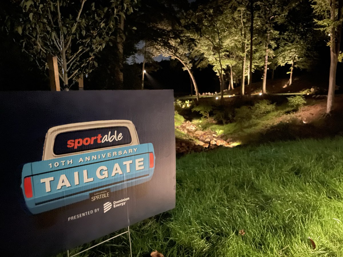 SportableRVA's tweet photo. The #tailgateoftheweek, presented by NyCom, is the Wilkinson’s Tailgate! We closed out the 10th Anniversary Tailgate where it all began a decade ago - at the beautiful home of Amy & Rafe Wilkinson. THANK YOU to the generous hosts & guests for a memorable Tailgate Season! https://t.co/XoQPXtxBmX