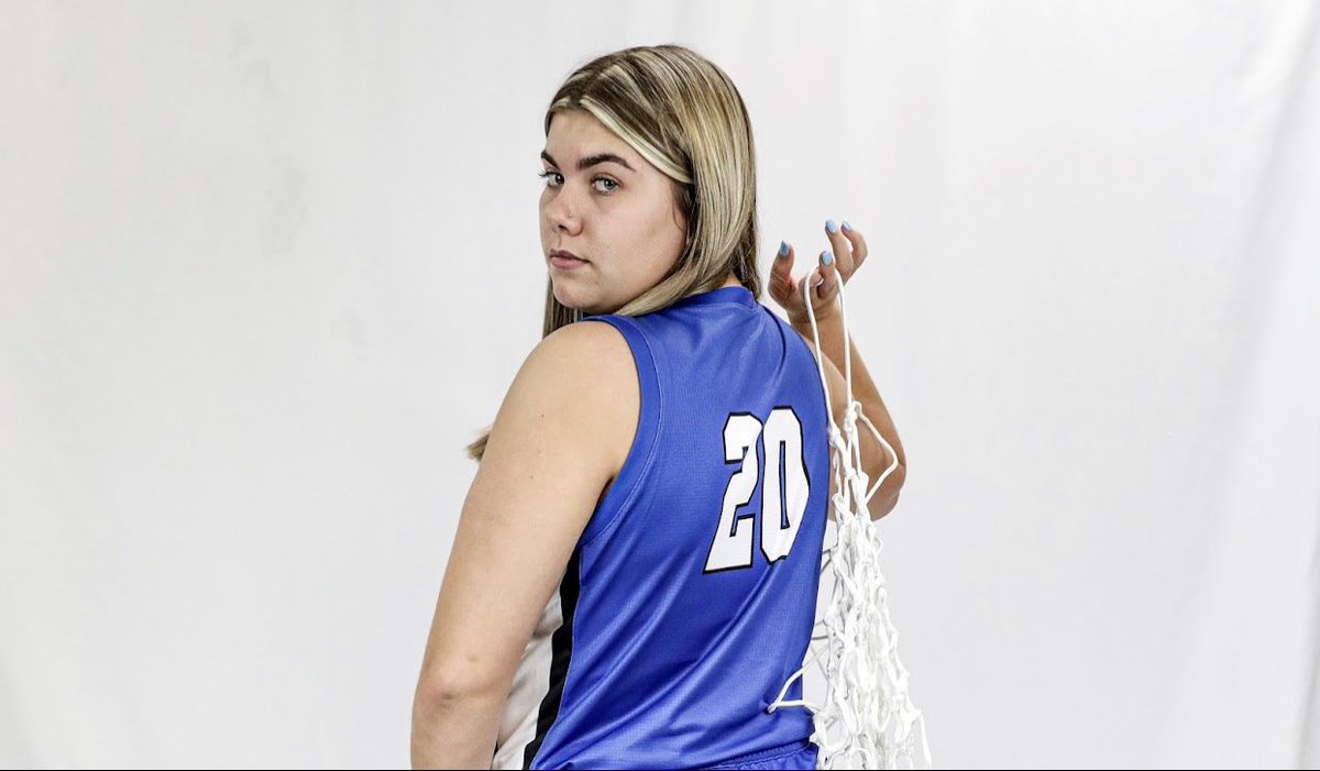 TMWBasketball's tweet photo. Help us wish our very own @VickersMattison a happy birthday!! Have a great day! 🎉🎂 https://t.co/xVAFzKv91F