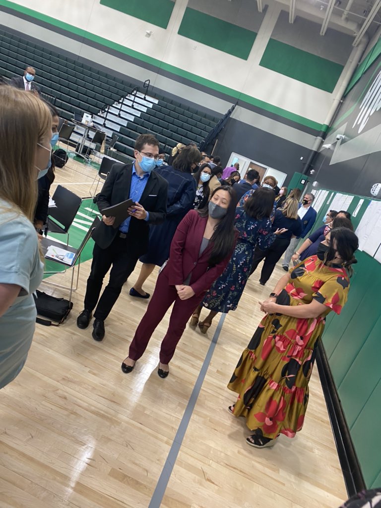 Leigha_Curry7's tweet photo. Letโs talk about Literacy Routines! #TeamHISD #princiPALSMeeting #BetterTogether #ExecutingExcellenceEverday https://t.co/sWw8cSisEc