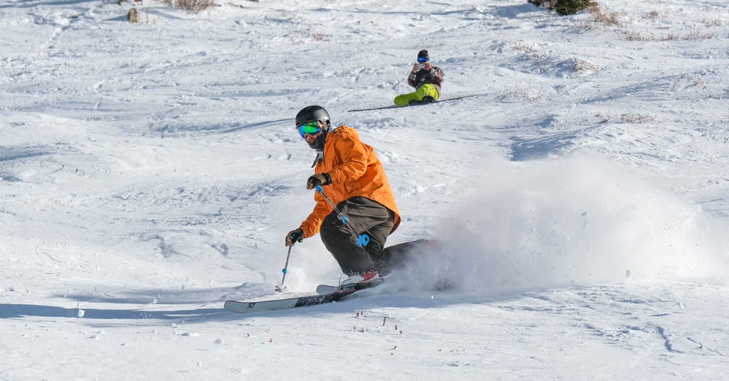 Miles Shaffer crushing some crusty bumps &amp; putting on a clinic out at @altaskiarea last season! 

📍Alta, UT / @mileshaffer 
photo: <a href="/nyimaming/">nyima ming</a> 
#SpreadTelemark #FreeHeelLife #Ski #Utah #Alta #SkiUtah #Telemark #WildWest #USA #NorthAmerica #ProtectorsOfTheTurn