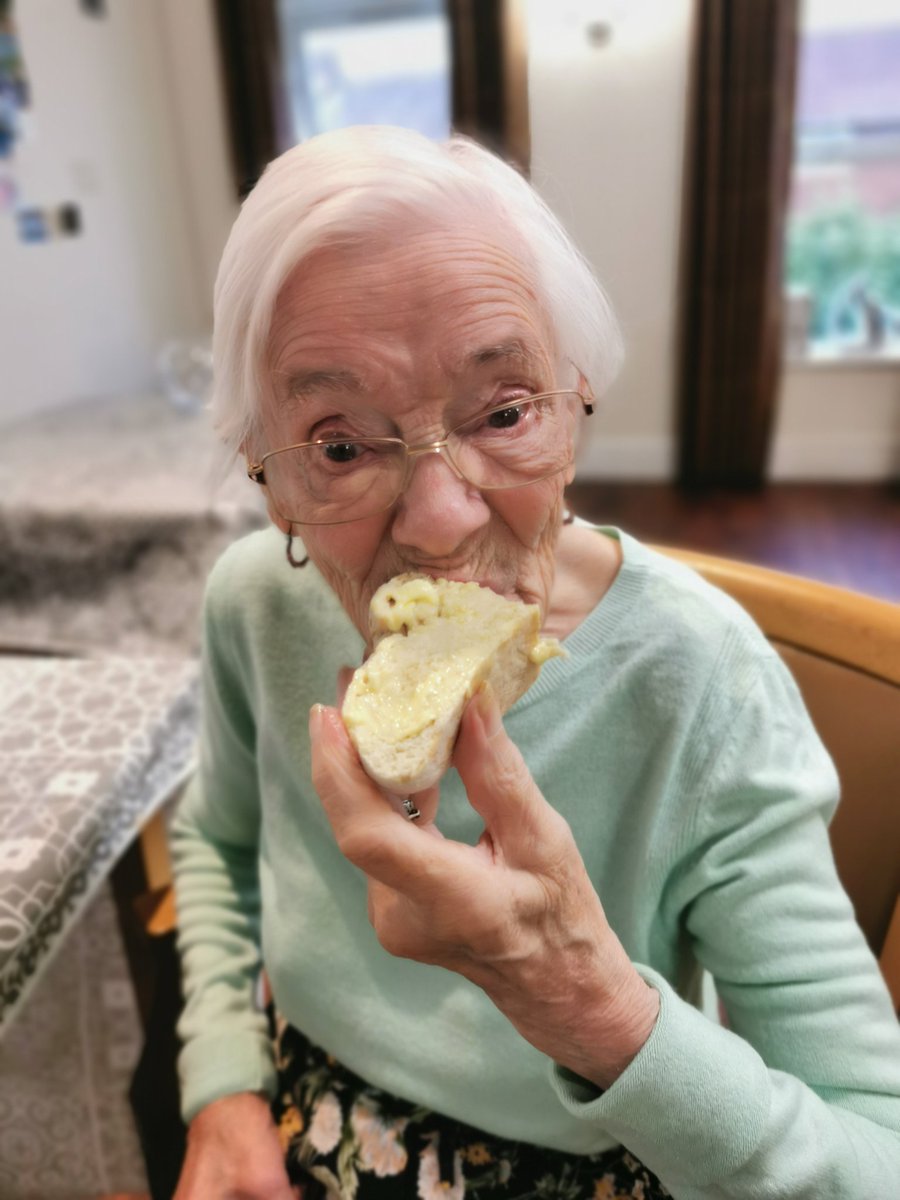 Widnes Hall care home tweet media