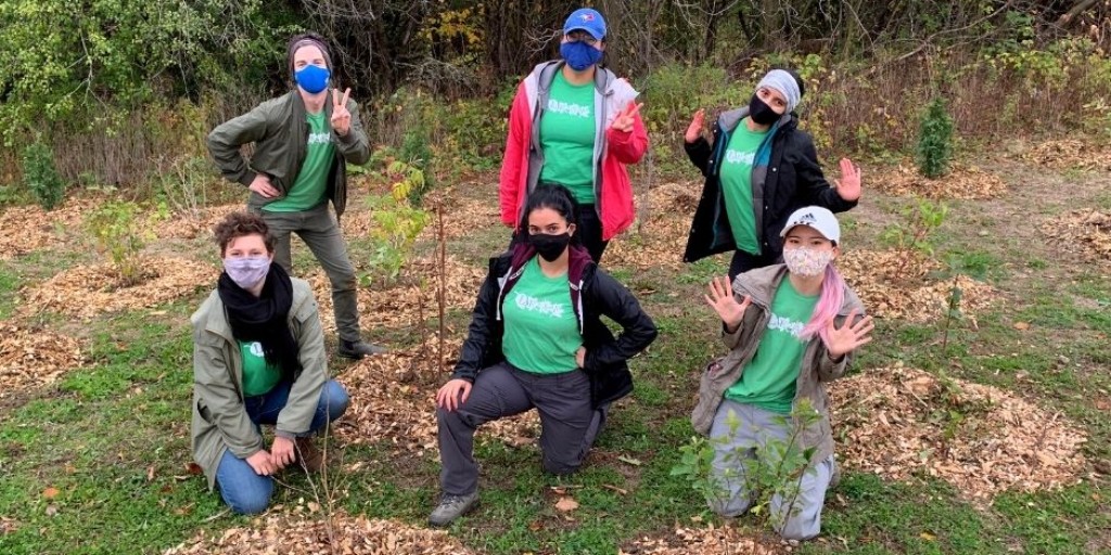 oshawacity's tweet photo. 🌲Want to make a positive impact on the urban forest in Oshawa? 🌳Join @leaf on Saturday, October 16th from 1 PM to 3 PM for a family-friendly afternoon of planting native trees and shrubs in Central Park! Participation is limited. Register: https://t.co/xOfsY2VzWP https://t.co/enhA9pqvZP