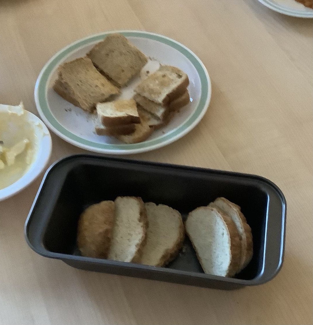 ScotsCornerELC's tweet image. Children bringing the story to life by following the recipe in the ‘Little Red Hen’ story! 🐓🍞🌾#RealLifeExperiences #EarlyYears #ChickenBread