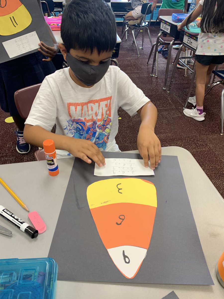 Miss_Polder's tweet photo. In math we are working on fact families. Today we made Candy Corn Fact Families! 🤍🎃✏️ https://t.co/3EEO0mKZtQ