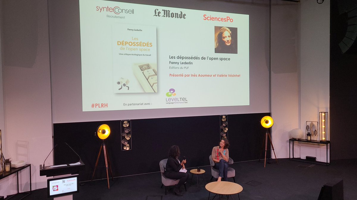 PrixduLivreRH's tweet photo. C'est au tour des 3 livres nommés au #plrh 2021 d'être présentés par des étudiants de Sciences Po et des professionnels des RH.
"Les dépossédés de l'open space", de @flederlin, aux @editions_PUF, est le premier nommé. https://t.co/cDYgQcMhWE