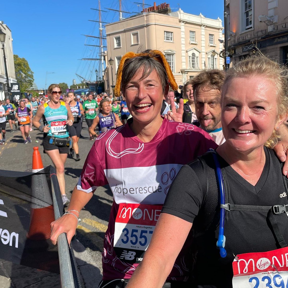 mr_mrs_miggins's tweet photo. @LondonMarathon Cutty Sark was incredible and even got photo bombed by some chap when we saw our husbands! #londonmarathon https://t.co/48a3hwtwYO