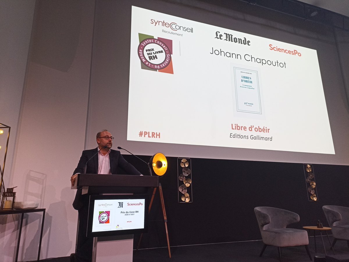 ConseilSyntec's tweet photo. #PLRH | Félicitations à Johann Chapoutot pour « Libres d’obéir » chez @Gallimard qui remporte le prix du livre RH 2020 ! https://t.co/RyxGTghAf4