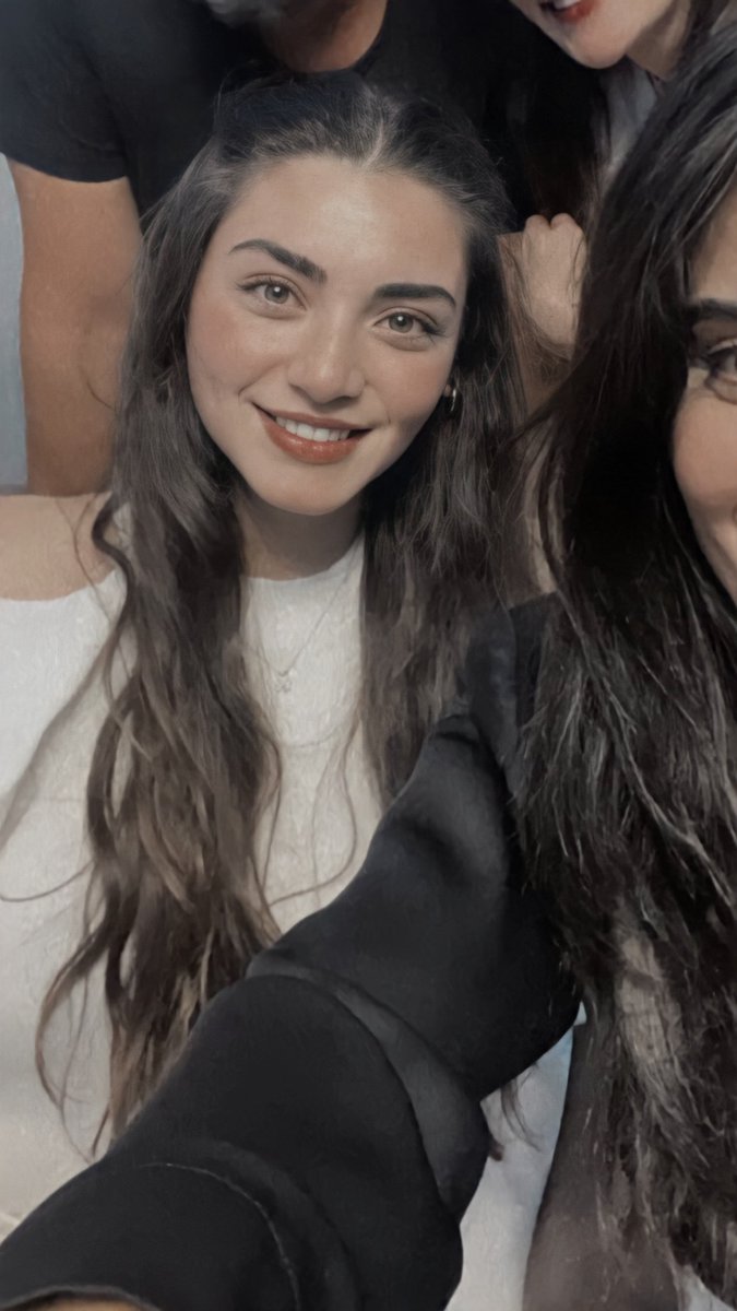 𝖡𝖾𝗌𝗍 𝗈𝖿 𝗢̈𝘇𝗴𝗲 ♡︎ (@ozgetorerbo) on Twitter photo 