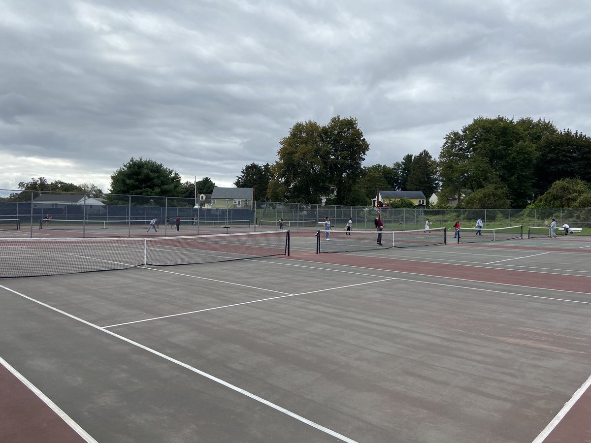 Our first day of Soccer and Tennis units! <a href="/BCSDBulldogs/">Beacon Athletics</a> <a href="/BeaconCityHS/">Beacon High School</a>