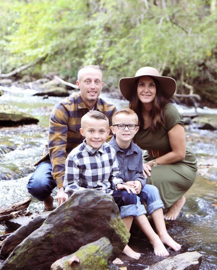 JPatton89's tweet image. Happy 9th Anniversary to my beautiful wife!  God has truly blessed me.  Below are three reasons #whyIworksafe