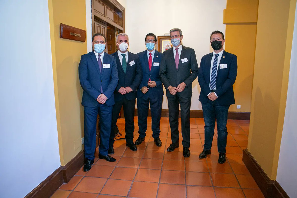 JoseleCaballero's tweet image. #CLMprogresa de la mano del @gobjccm de @garciapage y la provincia de Ciudad Real también. Hoy he asistido al Debate del Estado de la Región en las @cortesclm y me alegra el compromiso del presidente y su gobierno con la provincia con inversiones como estas 👇: