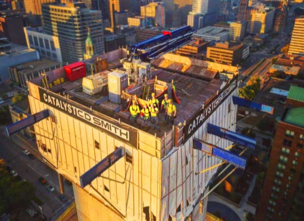 CDSmithInc's tweet photo. These images capture the milestone of topping off the south core of @NewLandMKE's Ascent project. Now that we're done with structural concrete, we can remove the formwork. Cheers to building higher with mass timber!
#CDSmith #ThinkSafeWorkSafe https://t.co/tZfvWG5wtq