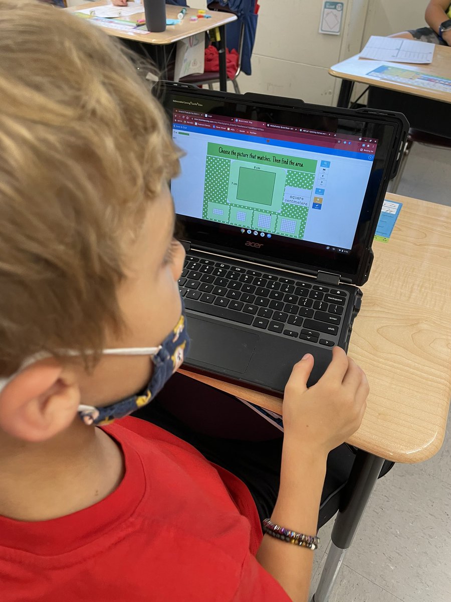 MsPoliti's tweet photo. Math Workshop looks a bit different this year, but we made it work! #weareMPSD https://t.co/tmfP9tSBCD