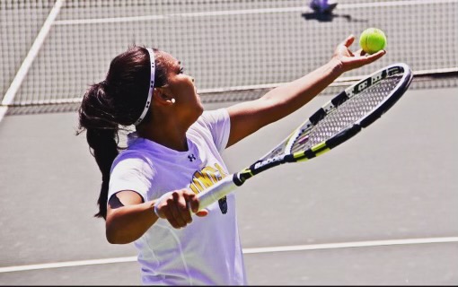 uncgspartans's tweet photo. It's never too late to turn a dream into reality.

Former @UNCGWTennis standout Niltooli Wilkins is a published author of poetry. Understand her journey and how the written word changed her life. 

🗞️https://t.co/EwJBvN0sFQ https://t.co/Vi8YkA110c