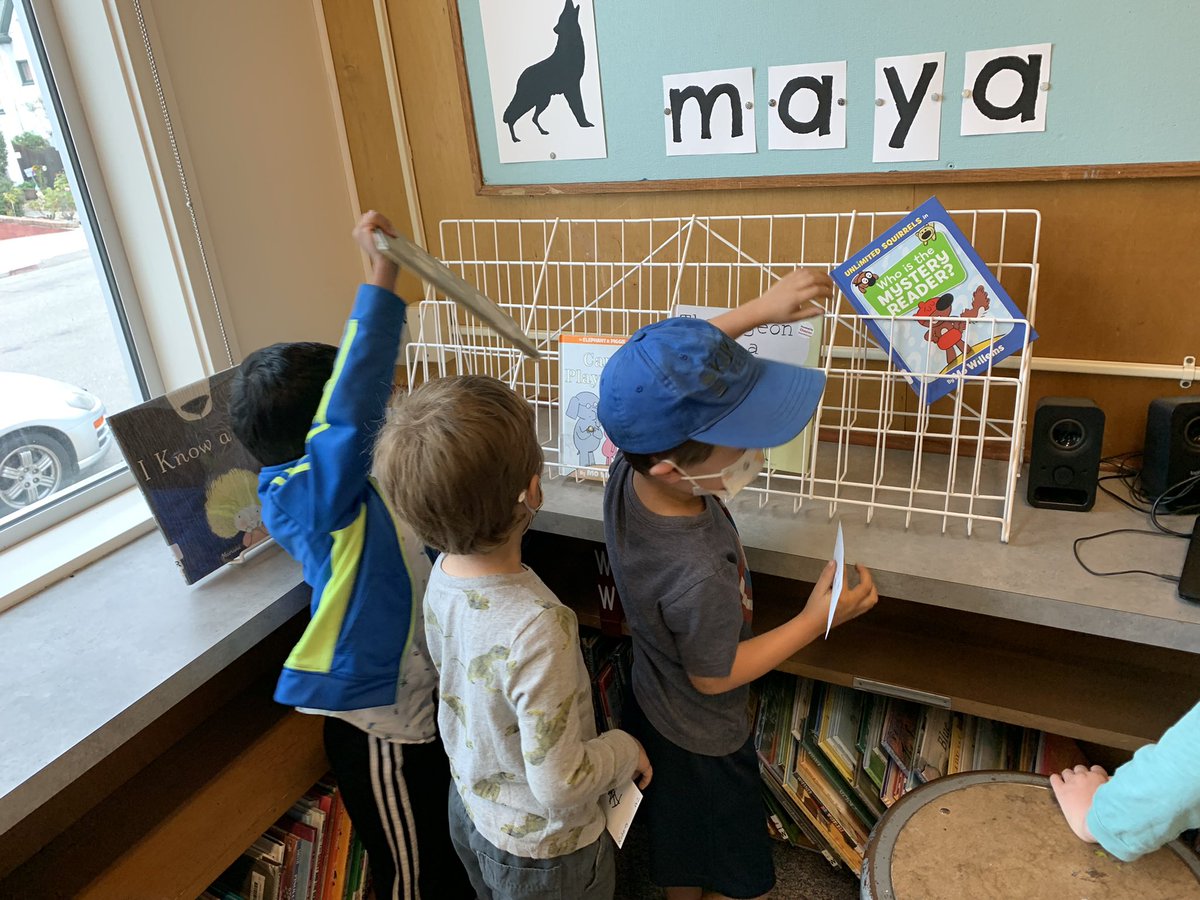 MayaLinLibrary's tweet photo. The W section is a busy place with the Kindergarten classes! We love Mo Willems! https://t.co/eElPZWSjsy