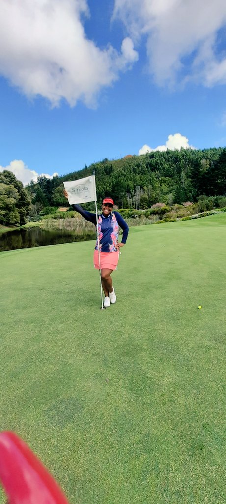 FelicityShiba's tweet photo. Came back the day after to collect the flag. Clear blue skies. Couldn't have asked for better weather. #TGGD #FlagCollected β³ https://t.co/GiOotyYjQv