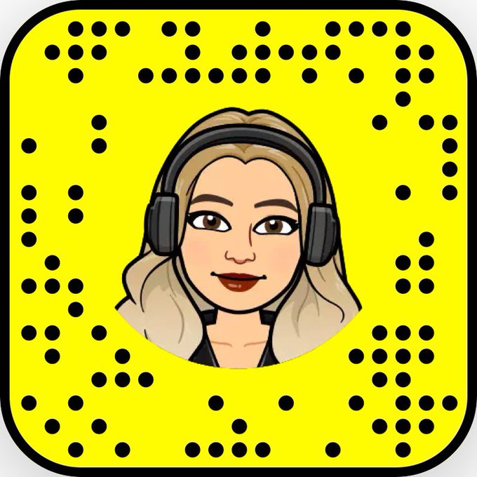 My Snapchat :)  https://t.co/q7xbn31WGR https://t.co/D163fSNNfO