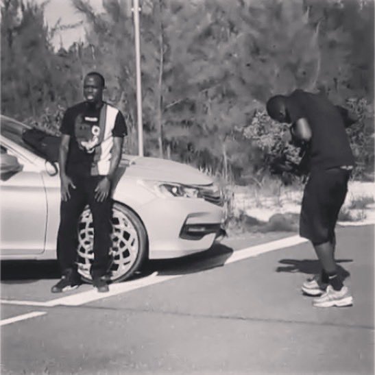 therealshonp's tweet photo. 📈 There’s far more than one way to get results… 🎬 🎥🔊 

🔥🔥🔥

#MusicVideo #Artist #Rap #Hiphop #Bahamian #GoodMusic #Providence #Hustle #Barz https://t.co/8wJNfPwoam