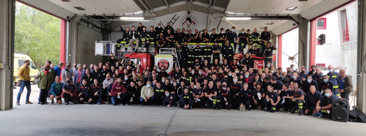aytobejar's tweet photo. Béjar da la bienvenida a los casi 300 bomberos que asisten a la XX edición de las Jornadas Internacionales Bomberos de Béjar. ¡¡¡¡Bienvenidos!!!! #Bejar #Bomberos #bomberosbejar https://t.co/6gDjnwrFqm