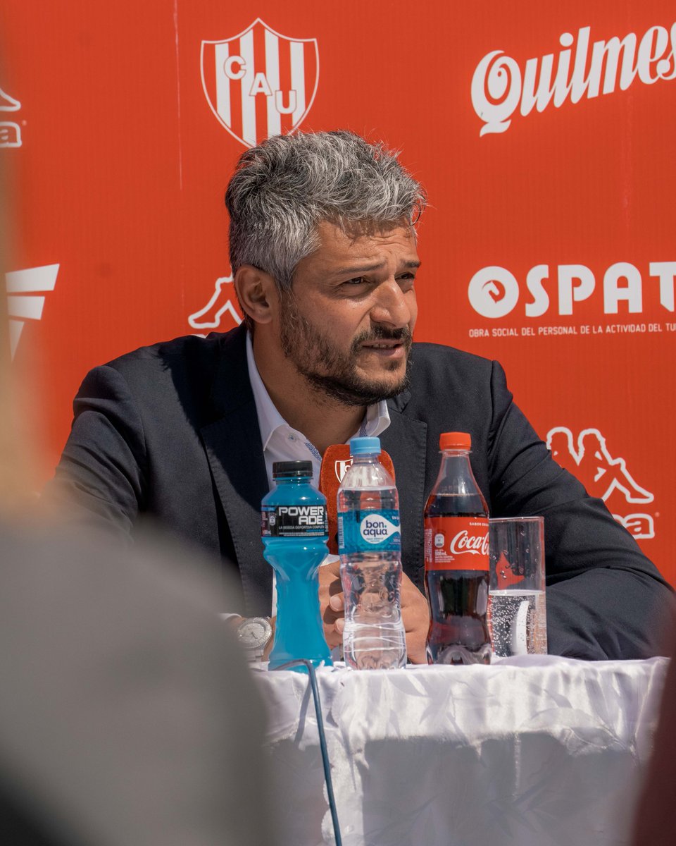 clubaunion's tweet photo. 🎙️ Gustavo Munúa y su llegada a #Unión: "Sentí que había muchas cosas en común y eso fue un punto importantísimo".

Conferencia de Prensa de presentación del nuevo entrenador tatengue 👇
📹 https://t.co/ofcEsuHrFj https://t.co/HfpAjWqLZw