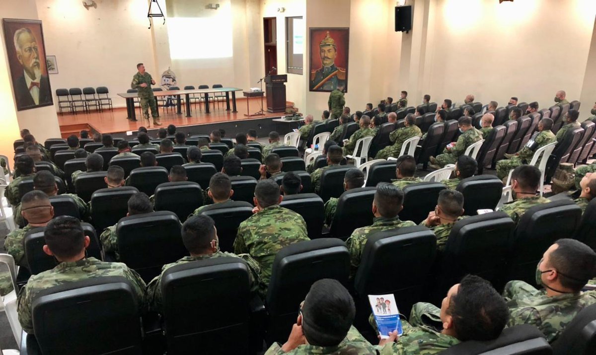 ISSFA_ECUADOR's tweet photo. 📍#Tulcán | Personal militar de la Brigada de Infantería N° 31 “Andes” conoció el proyecto de Ley Orgánica de Seguridad Social de las Fuerzas Armadas, el #Issfa continúa con la campaña masiva de difusión de la propuesta de Ley. 
#IssfaContigo https://t.co/a7fVBirrgY