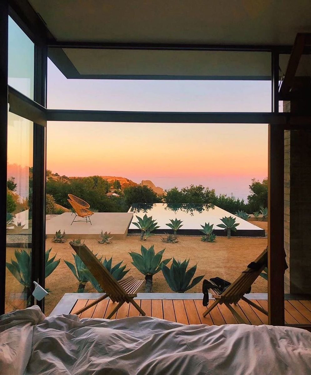 pixts's tweet photo. malibu in california, usa · ph. kelly thompson https://t.co/UQhhzGI9hz