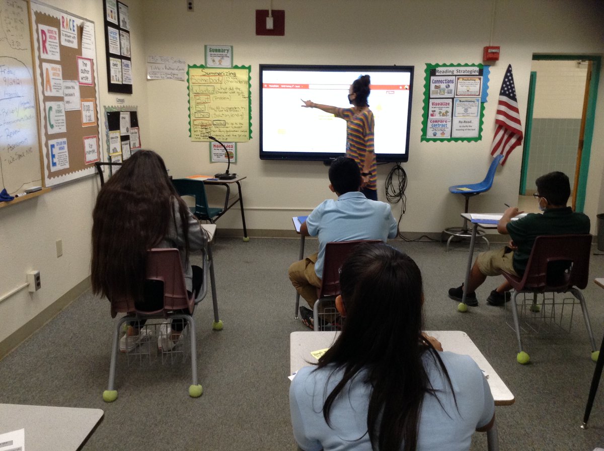 EdTech_TUSD's tweet photo. Ms. Patty from Dodge Middle School uses her #PrometheanPanel everyday! She loves that she can do everything right from the panel, no computer at the front, no cords to trip over! 100% student engagement! #LearnPromethean @tucsonunified #edtech #Proud2BTUSD https://t.co/JOrGPOBg7V