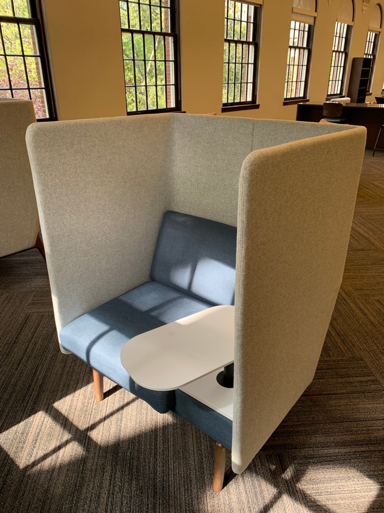 VandyLibraries's tweet photo. Check out Peabody Library's new furniture upgrades! π
#VandyLibraries #PeabodyLibrary #VandyGram #VanderbiltU @VUPeabody https://t.co/VXVB9lnH7G