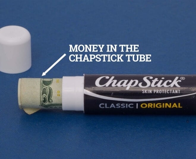 yoursandyshores's tweet image. #BeachHack: SUNSCREEN BOTTLE VALUABLE HOLDER

To avoid your valuables becoming easy pickings, stash them in the least obvious place — your sunscreen bottle or chapstick.
.
.
. 
#Florida #BeachRentals