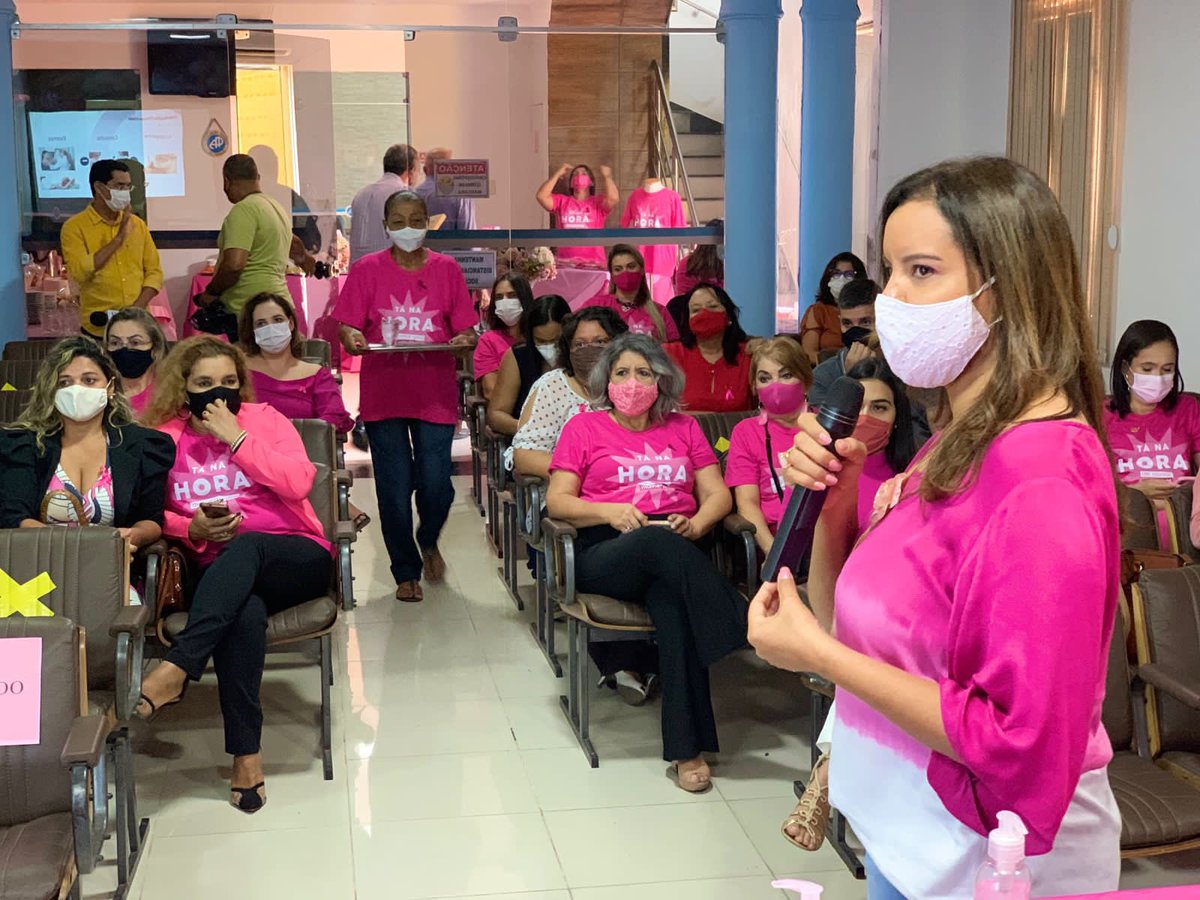 apiparaiba's tweet photo. O evento realizado na manhã de hoje em nossa sede, na Capital,  contou ainda com palestra da mastologista e coordenadora da @AmigosdopeitoPB, Joana Barros. 
Guerreira, maravilhosa e que abraça essa luta contra a doença que mais mata mulheres em nosso país! 😱 https://t.co/5VjlcSBuBk