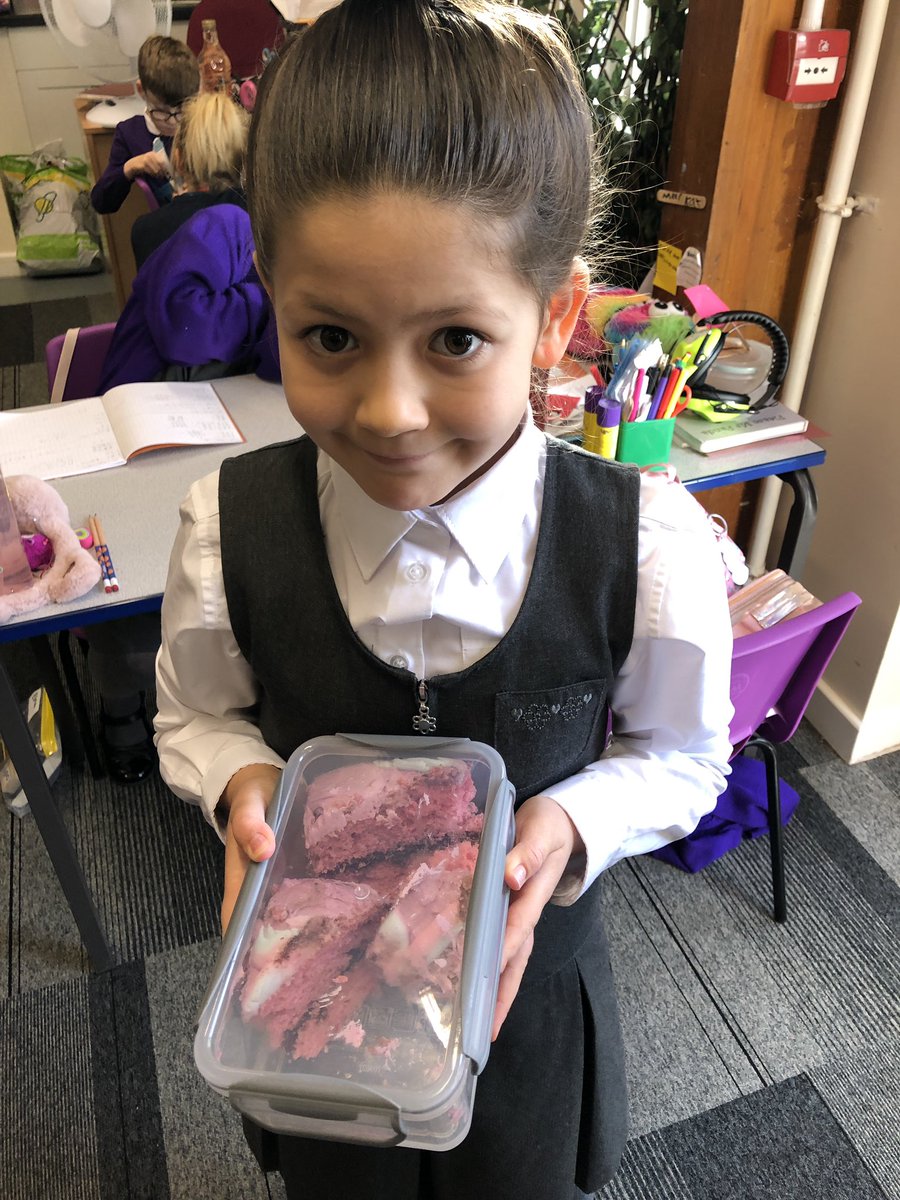 This young lady made cake last night and brought @Year4Garston <a href="/MissHookGarston/">Miss Hook</a> and myself a lovely piece each to enjoy at lunchtime. It was delicious. Thank you!   <a href="/GarstonCE/">GarstonCE</a>