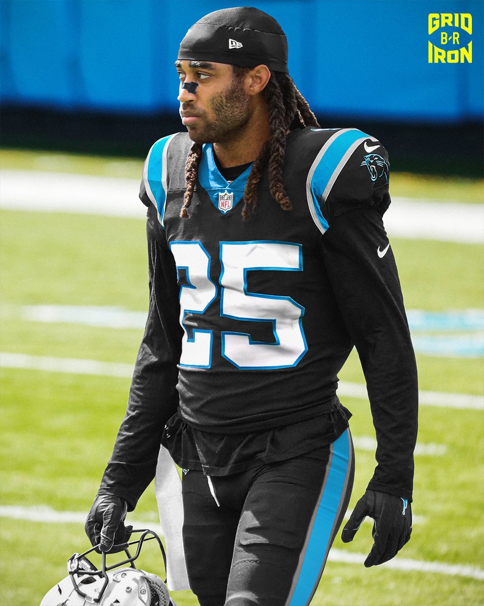 brgridiron's tweet photo. The newest member of a scary Carolina defense 🔐 @BumpNrunGilm0re https://t.co/zUUbgD0WH2