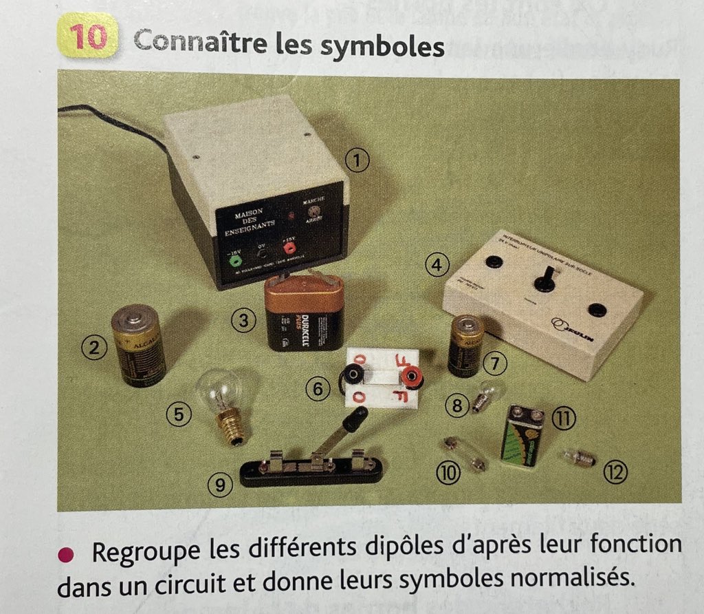 benjournalist's tweet photo. @profnumerique Je dois avouer que l’exercice du soir de physique-chimie de 5e n’était pas mal non plus ! Cette bonne vieille pile plate 4,5v à languettes 🤣 https://t.co/k0v2gS52Vd