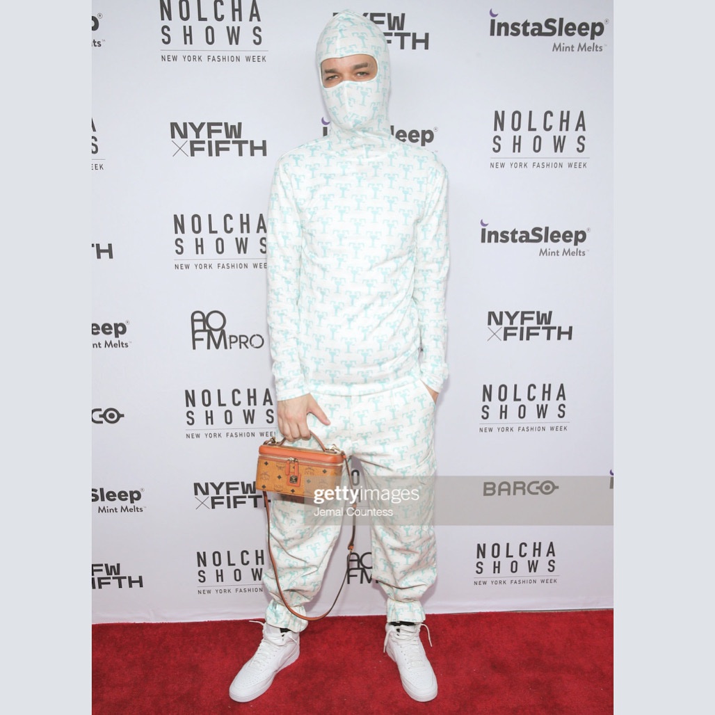 JasonCPeters's tweet photo. New York Fashion Week Vibes! Rocking the red carpet! Business as usual! Had a great time at the event! ❤️🙏🏾 thank you @mcmworldwide for the awesome bag! #jasonchristopherpeters #jasoncpeters #nyfw @nike @GettyImages #gettyimages https://t.co/quHagfOH4C