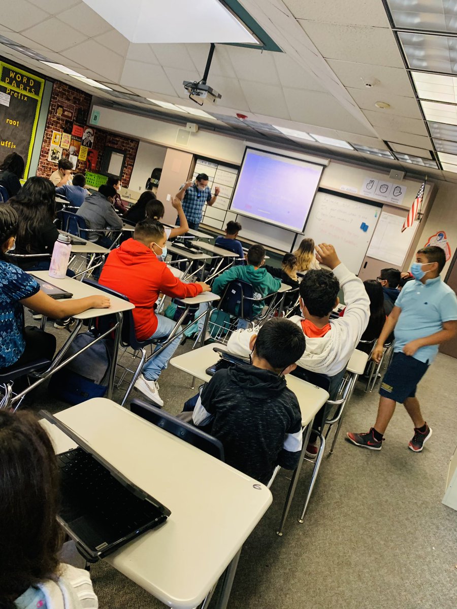 cmontes_TRMS's tweet photo. In Mr. Aldana's class students are about to engage in a discussion &amp; his kids are ready to share out their thoughts &amp;opinions! It is great how he teaches students to form opinions &amp;arguments, while coaching them on giving multiple examples of why they formed their opinion!🙌🏼📝📚 https://t.co/QlVx945j7o