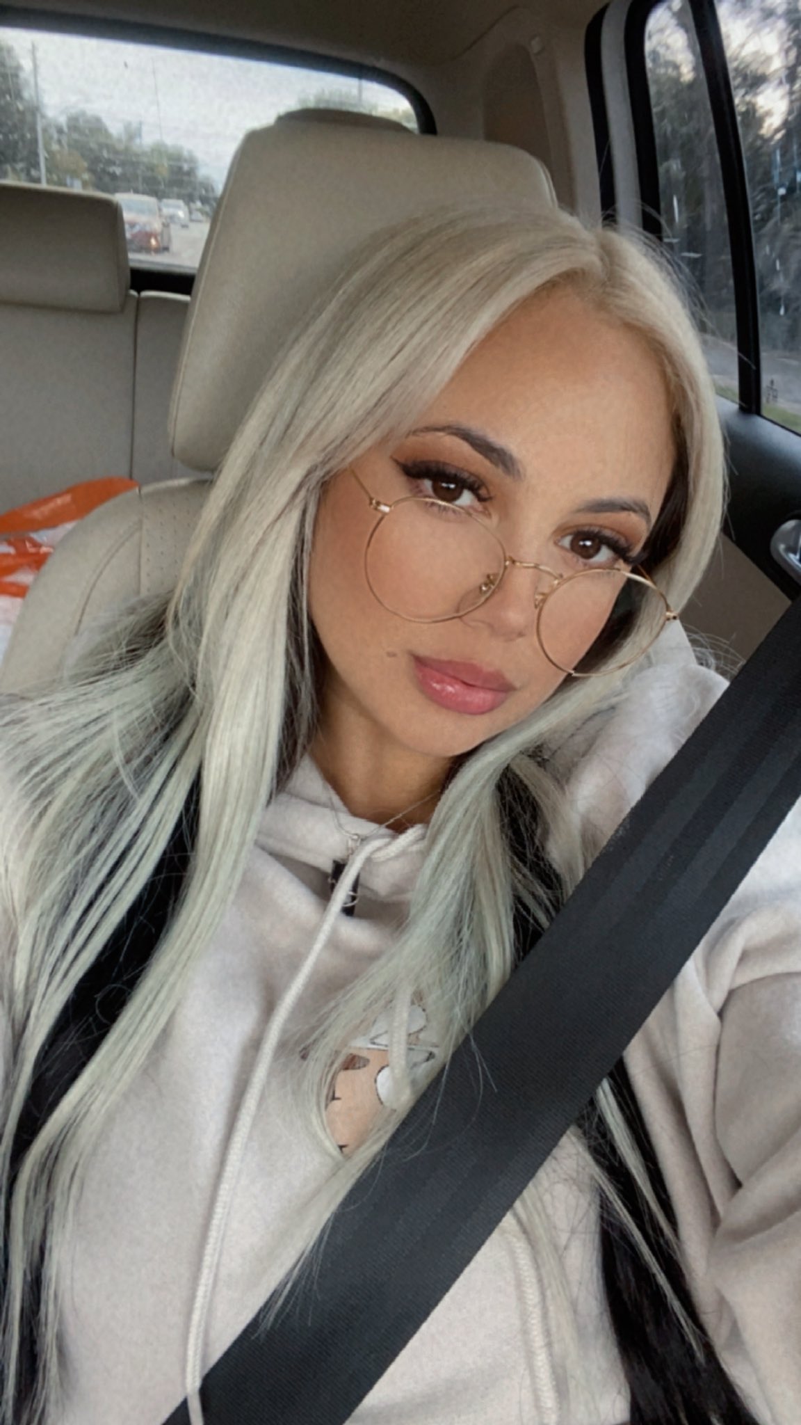 TW Pornstars - 2 pic. Nika Venom. Twitter. oral fixation 👄. 9:37 PM - 6