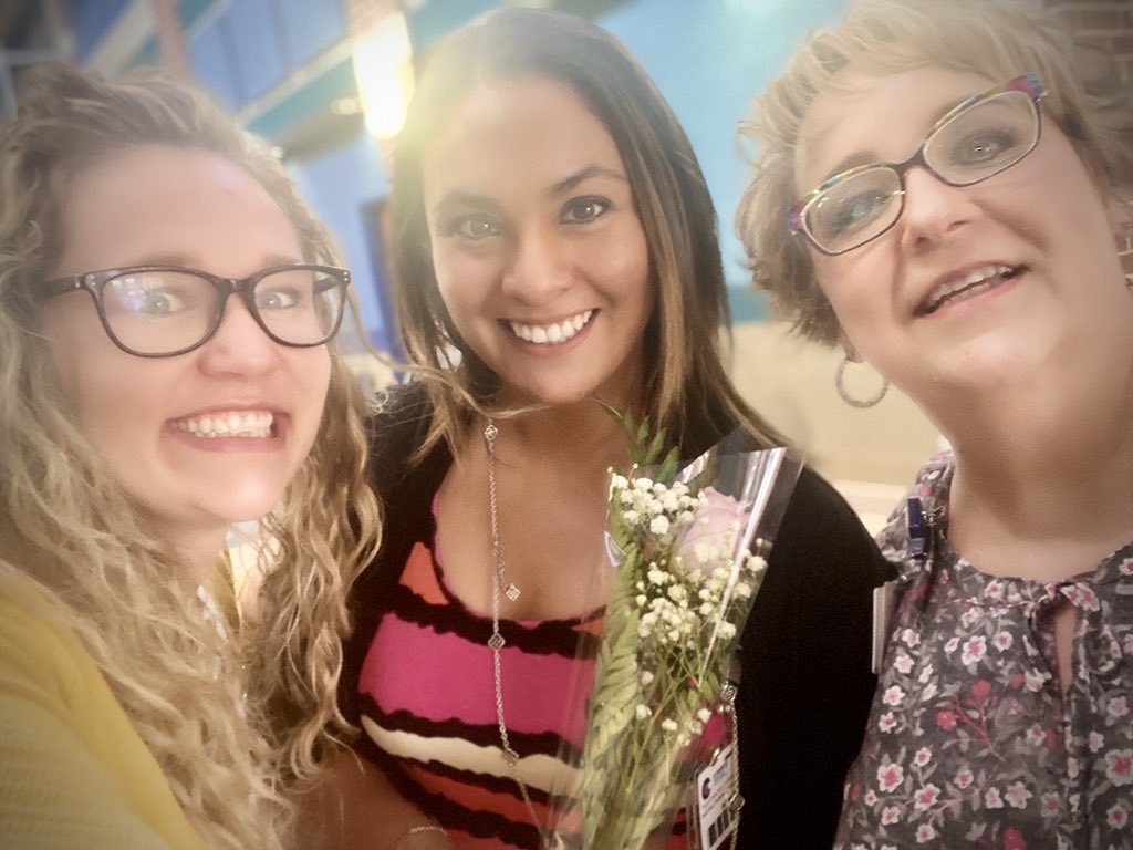 addy_yates's tweet photo. Felt so loved today! ❤️Thank you @ZunkerTammy and @Britt_Koester for the sweet surprise! 🌷#NationalCoachesDay https://t.co/oKAUuyJfxP