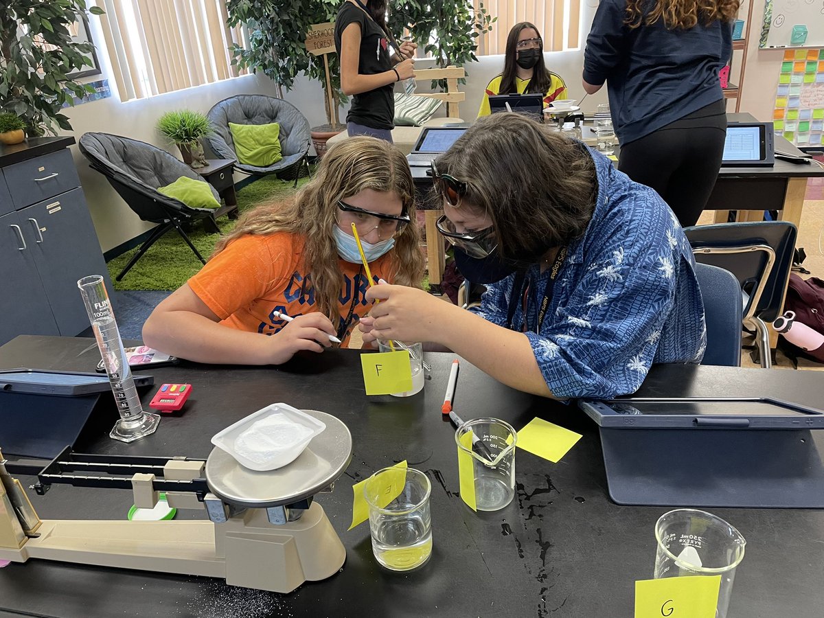 Mrs_DSherwood's tweet photo. 8th grade scientists used all their measurement skills to conduct their first controlled experiments to determine if there is a relationship between the amount of washing soda added and the temperature of the water? #nbpcot @NBPSEagles https://t.co/FcfjHheGC8