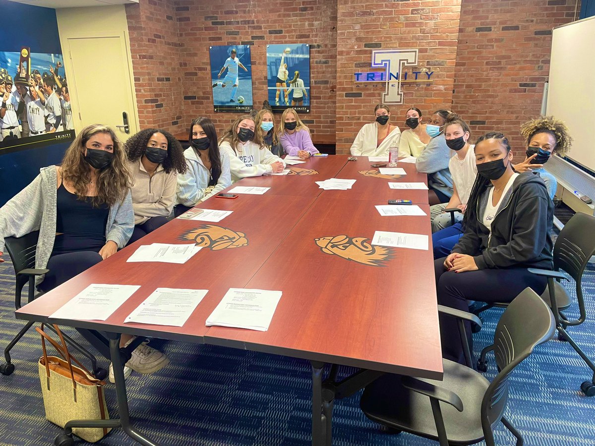 Trinity College WBB tweet media