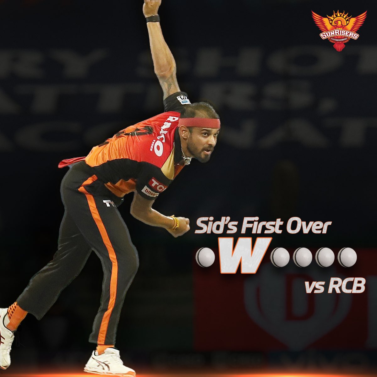 SunRisers's tweet photo. A flying start tonight for Sid Kaul 💪

#RCBvSRH #OrangeArmy #OrangeOrNothing #IPL2021 https://t.co/f4M7cfL09W