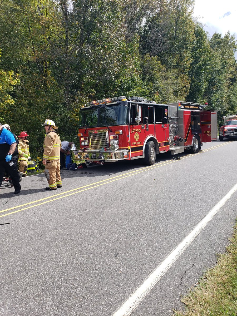 Advancefire12's tweet photo. Advance Fire working a entrapment with vehicle in the water, 1500 blk NC Hwy 801 South  Use caution in the area https://t.co/t2jJ49nXiE