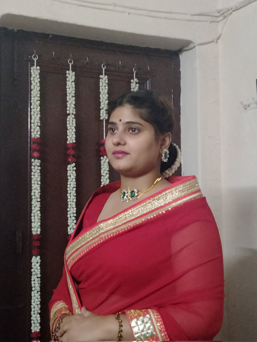 हमको था इंतजार वो घड़ी आ गई..
होकर सिंह पर सवार माता रानी आ गई।
जोर से बोलो🙏 जय माता दी🧿
#happynavratri🙏 #jaimatadi #Tweet #vasnodevimata #navratrispecial #keepblessing