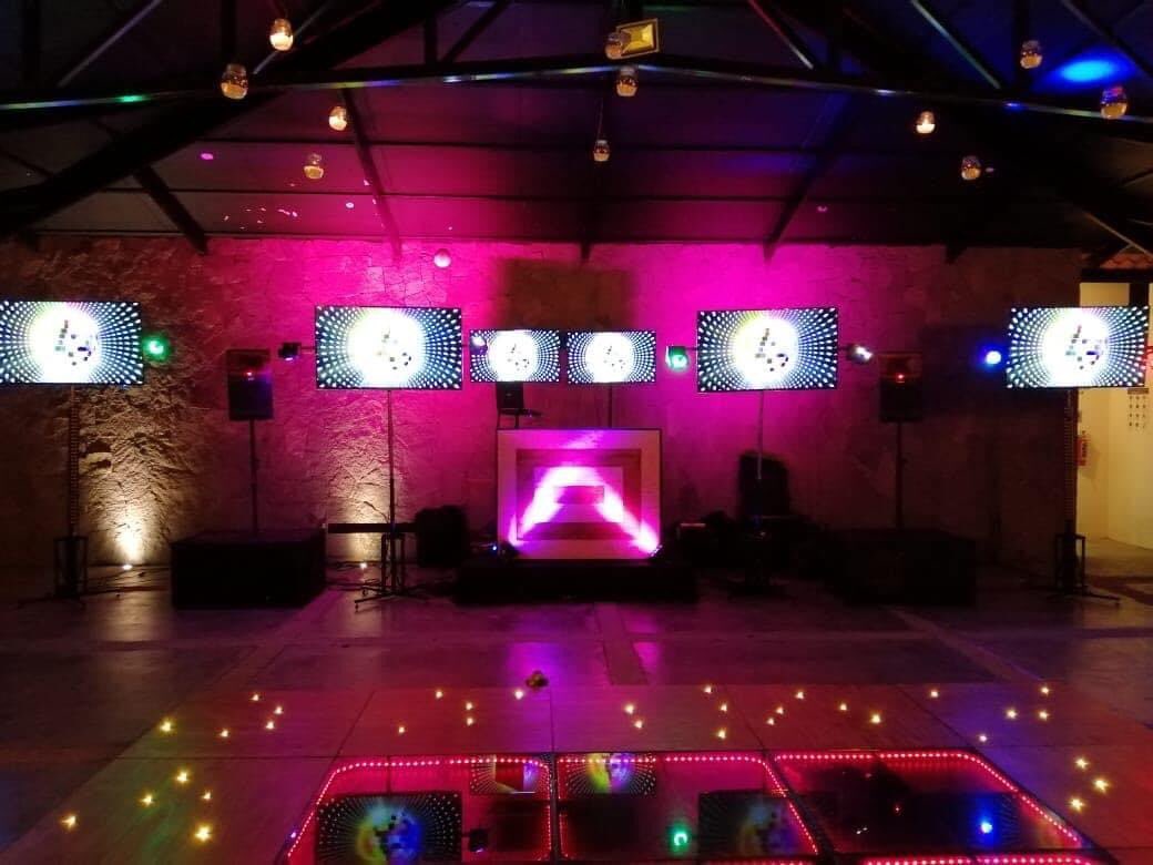 CesarSa26055101's tweet photo. #produccionescs #djs #bodas #eventosocial https://t.co/FbM5emG7Cv
