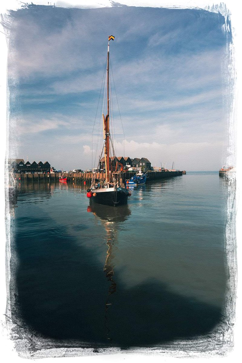 george_fisk's tweet photo. A fine lady #whitstable #greatbritishcoast #greta #thamesbarge #kentcoast #trips #seasonends #portraitview @WhitstableLive @GoWhitstable @GretaBarge1892 @VisitCanterbury @StormHour @WhitstableHarbr https://t.co/LWs11oZzlS